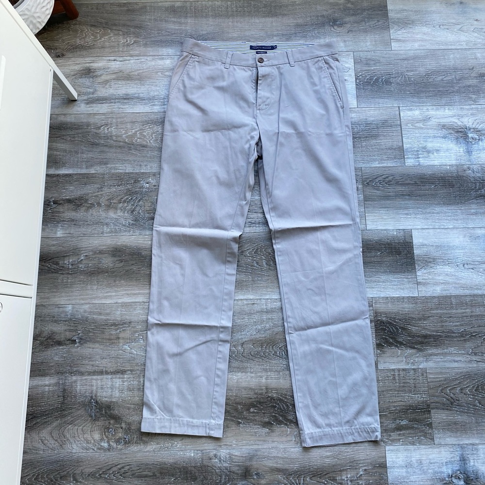 TOMMY HILFIGER Men's 100% Cotton Slacks Tailored Fit in Grey Chinos